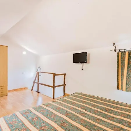 Ippotur Medieval Holiday park 2*