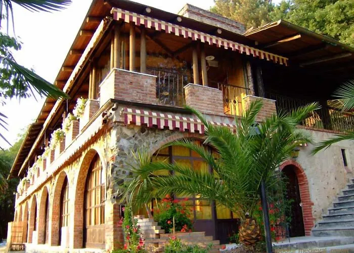 Prázdninový areál Ippotur Medieval 2*